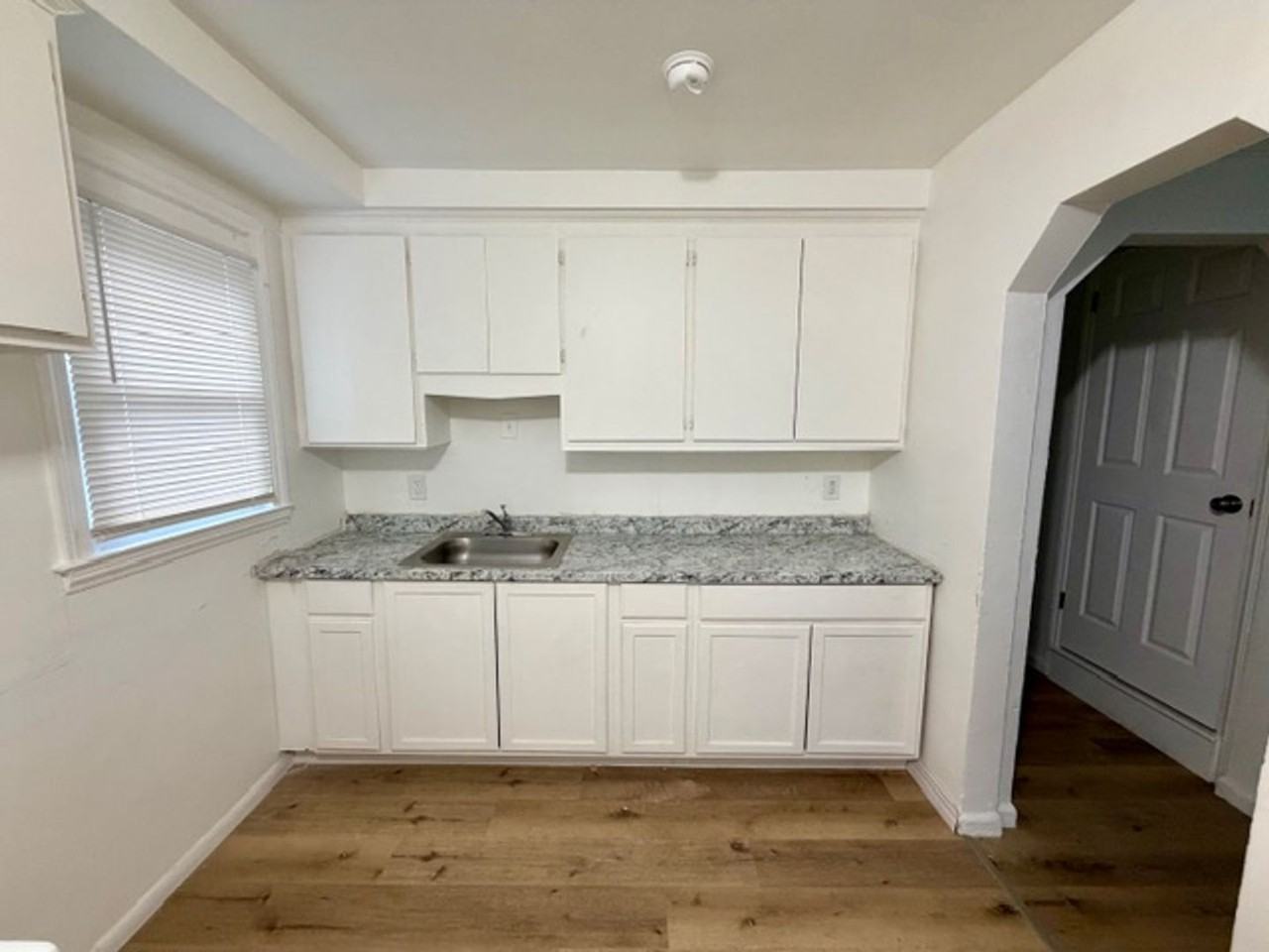 19786 Oakfield St - Photo 3 of 15