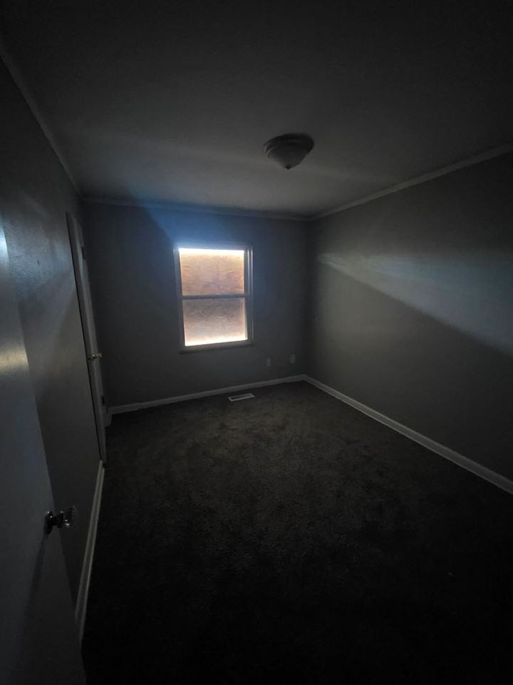 315 Water St - Photo 5 of 8