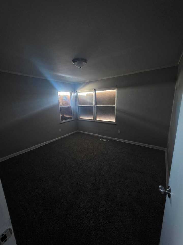 315 Water St - Photo 7 of 8