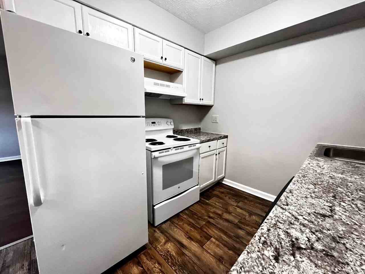 4405 Landside Dr - Photo 6 of 11