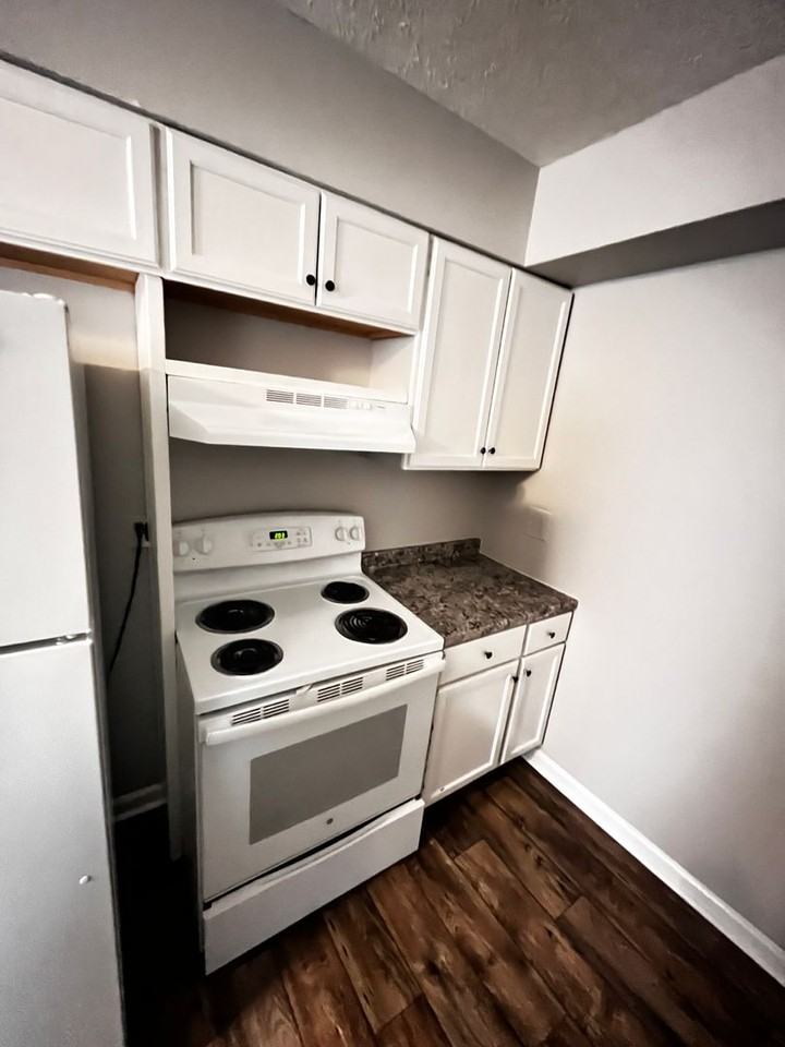 4405 Landside Dr - Photo 7 of 11