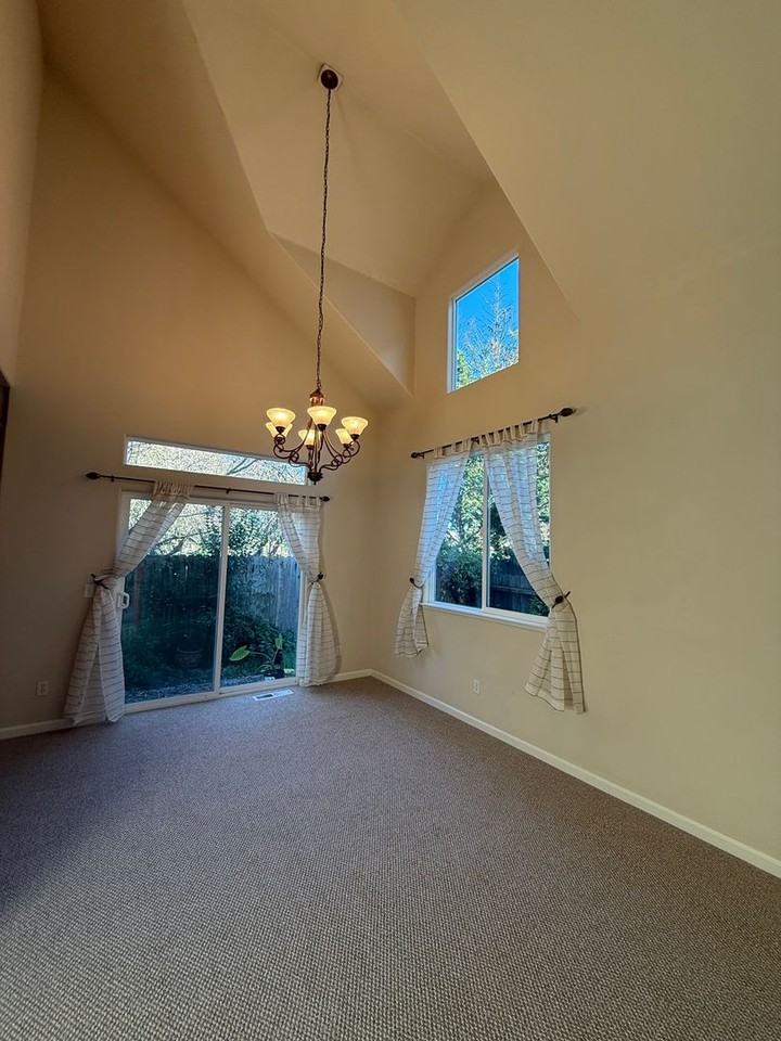 195 Esposti Meadows Way - Photo 6 of 17