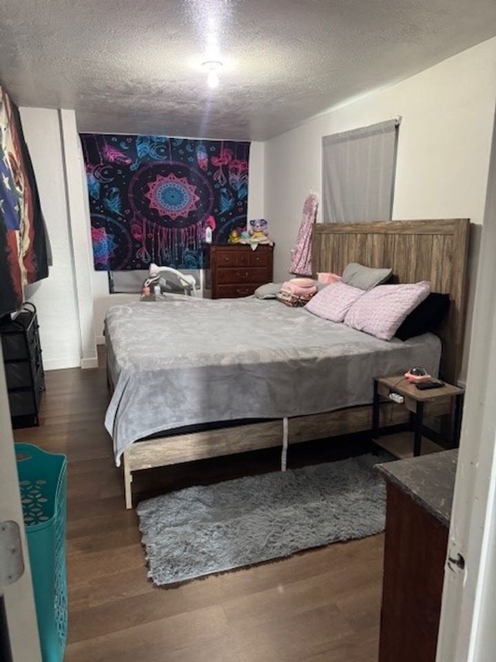 805 S 5th Ave - Photo 4 of 10