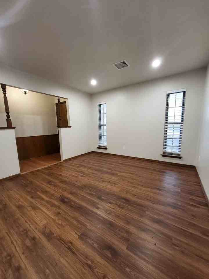 8809 S Indiana Ave - Photo 4 of 19