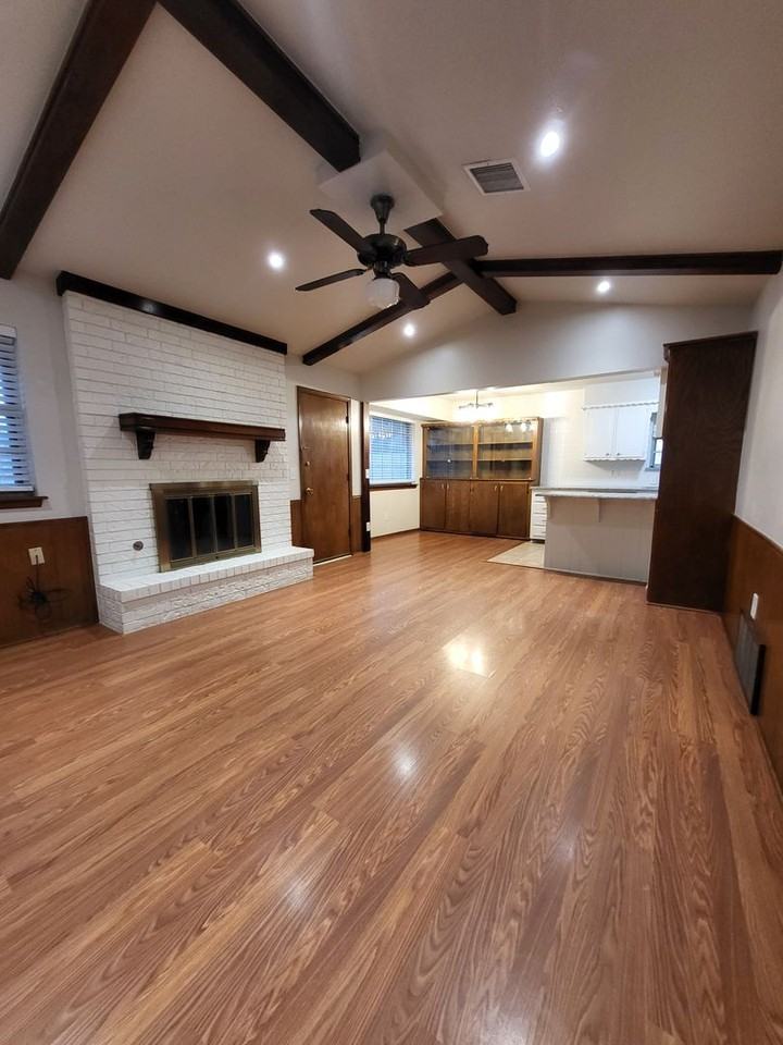 8809 S Indiana Ave - Photo 5 of 19