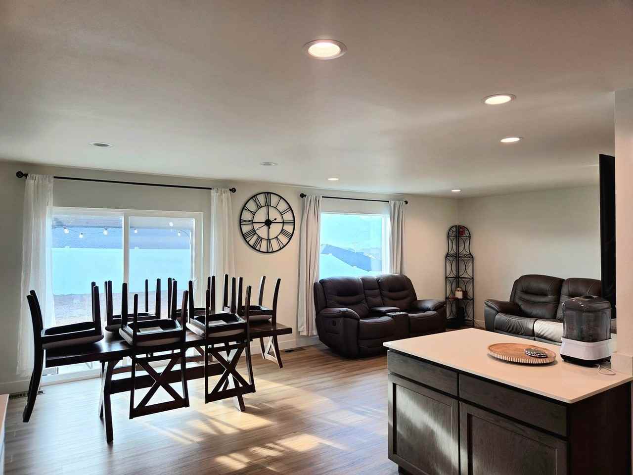 2330 Noah St Se - Photo 7 of 19