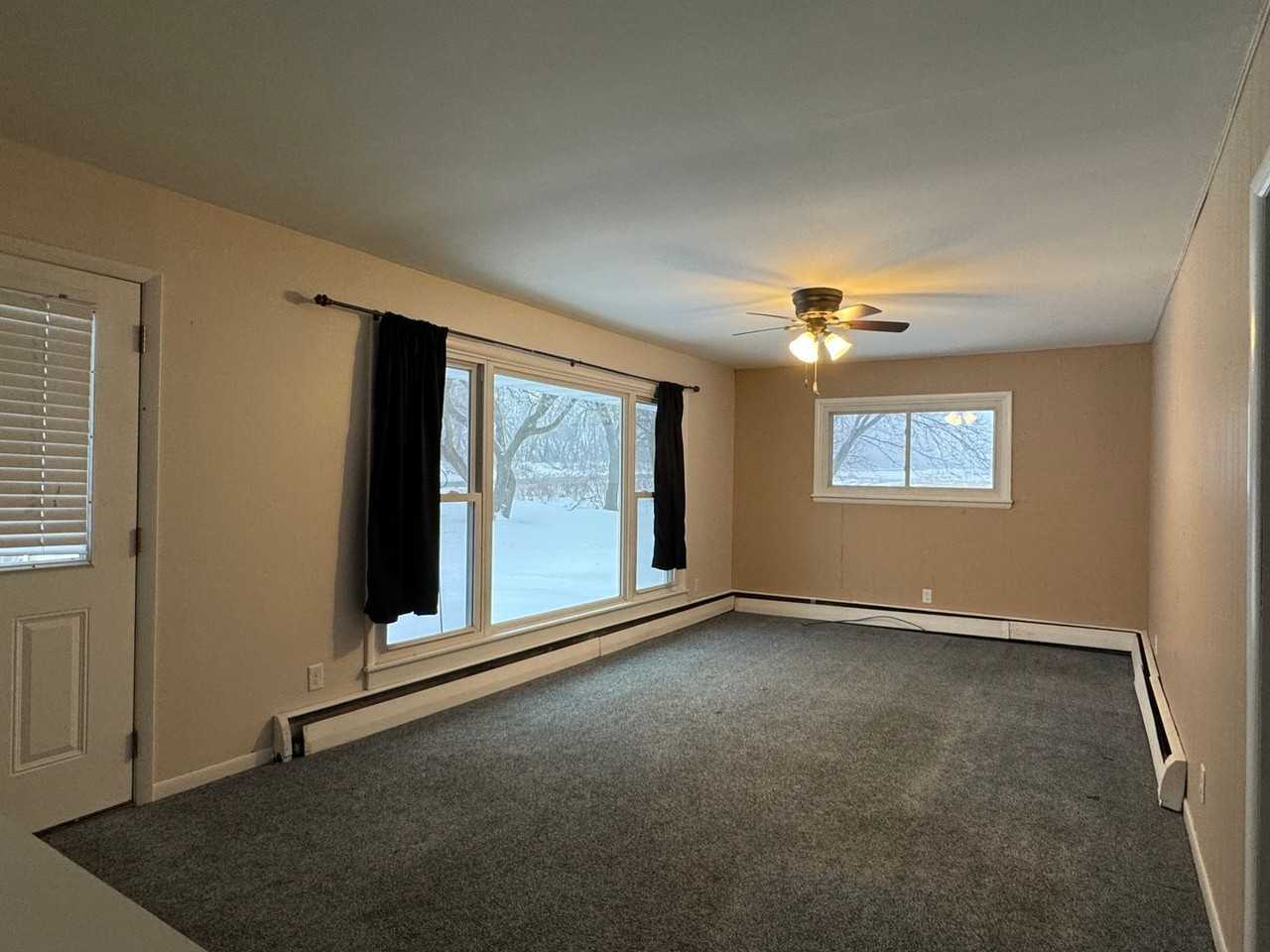 1121 Weggen Rd - Photo 3 of 16