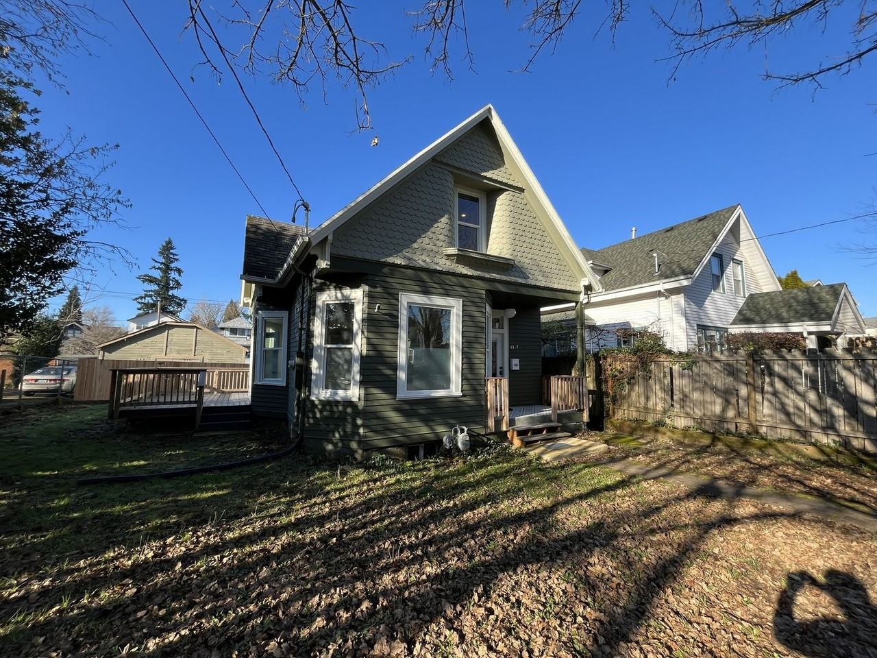 4327 N Kerby Ave - Photo 2 of 44