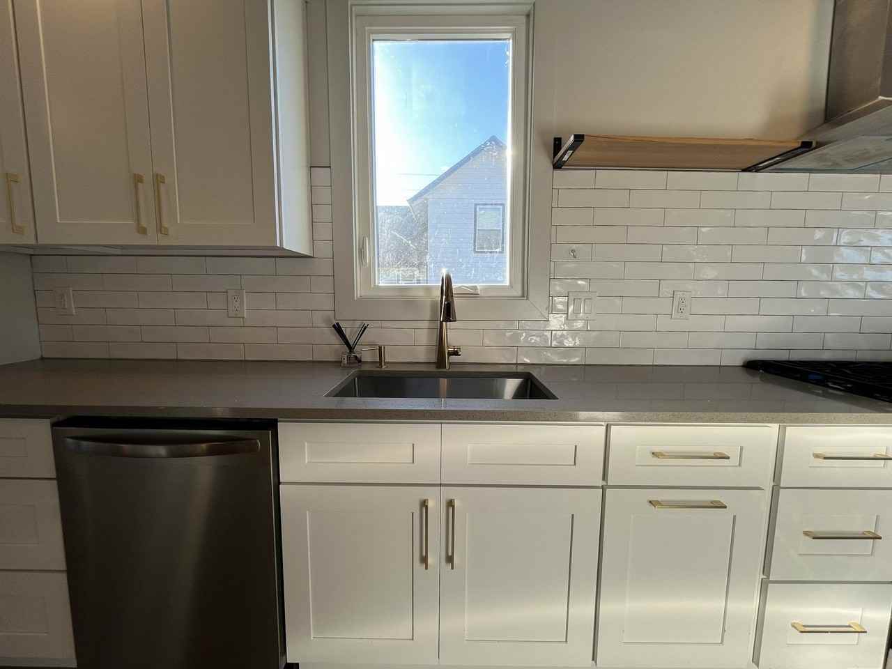 4327 N Kerby Ave - Photo 7 of 44