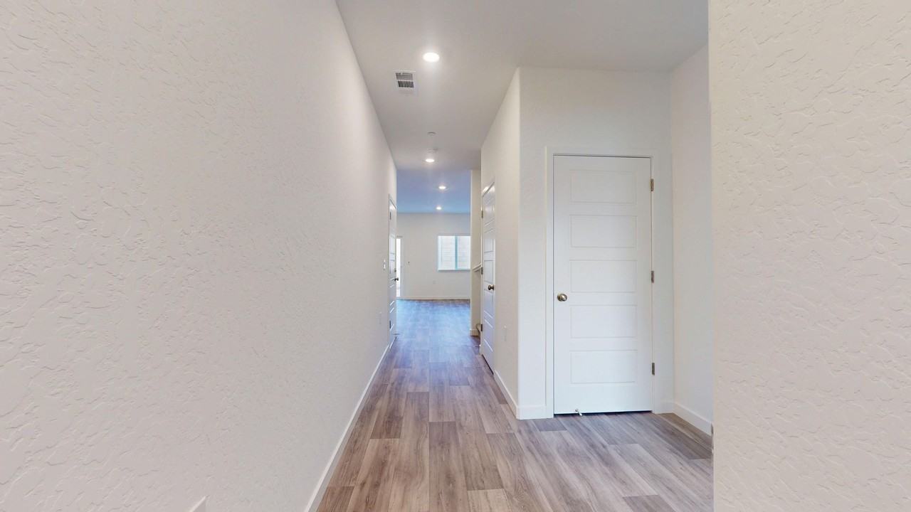 4469 Buckingham Ave - Photo 6 of 17