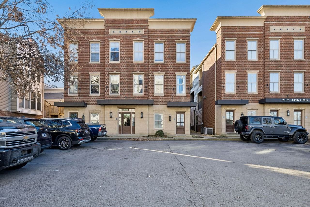 2110 Acklen Ave #105 - Photo 4 of 34