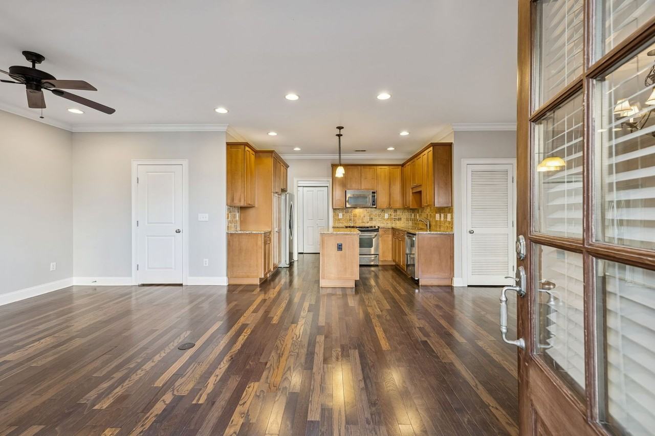 2110 Acklen Ave #105 - Photo 6 of 34