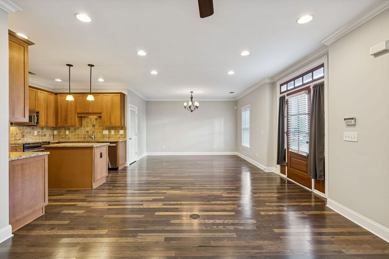 2110 Acklen Ave #105 - Photo 7 of 34