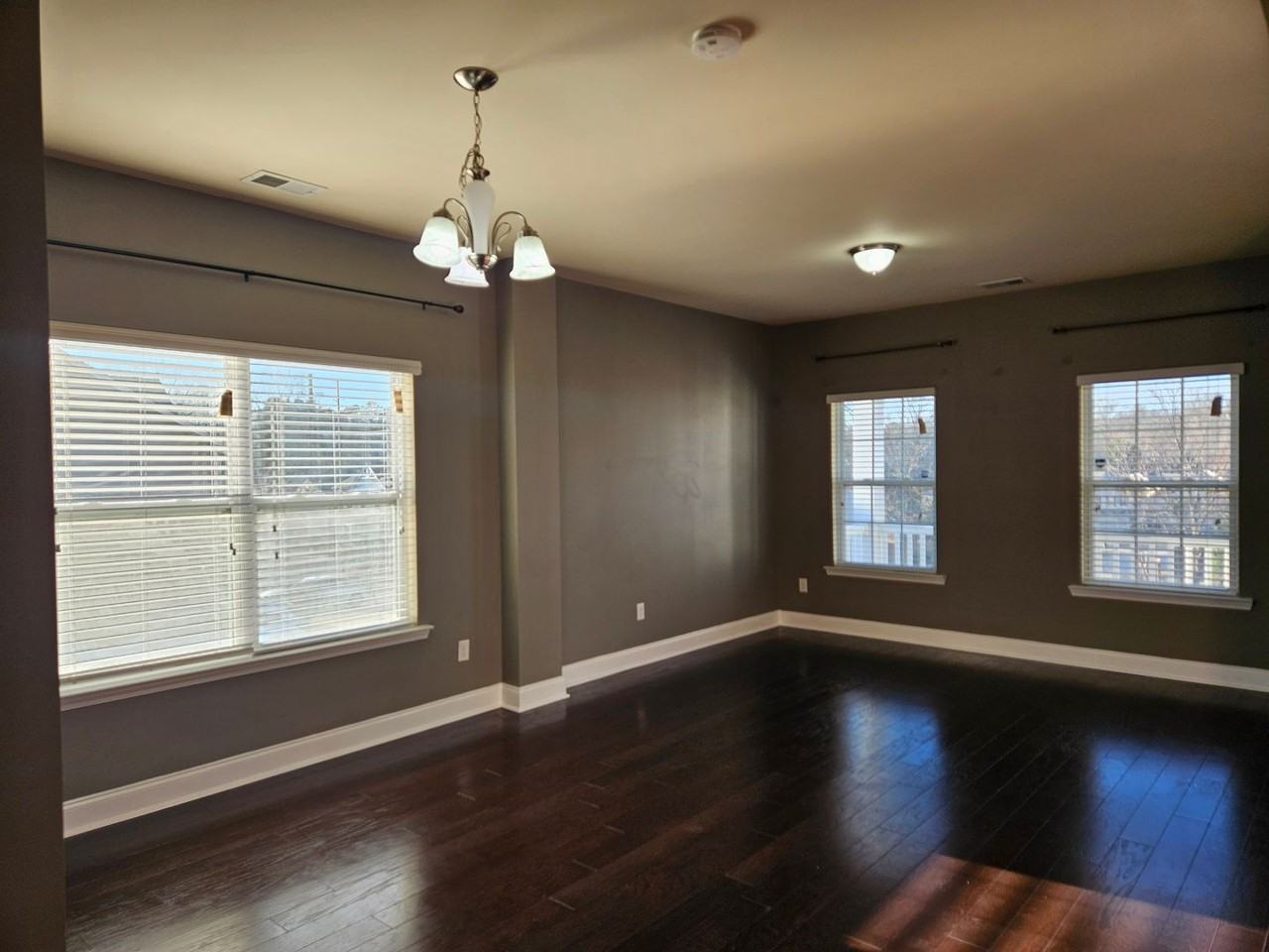 117 Bartram St - Photo 4 of 29