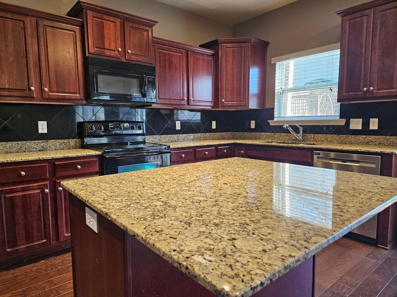 117 Bartram St - Photo 7 of 29