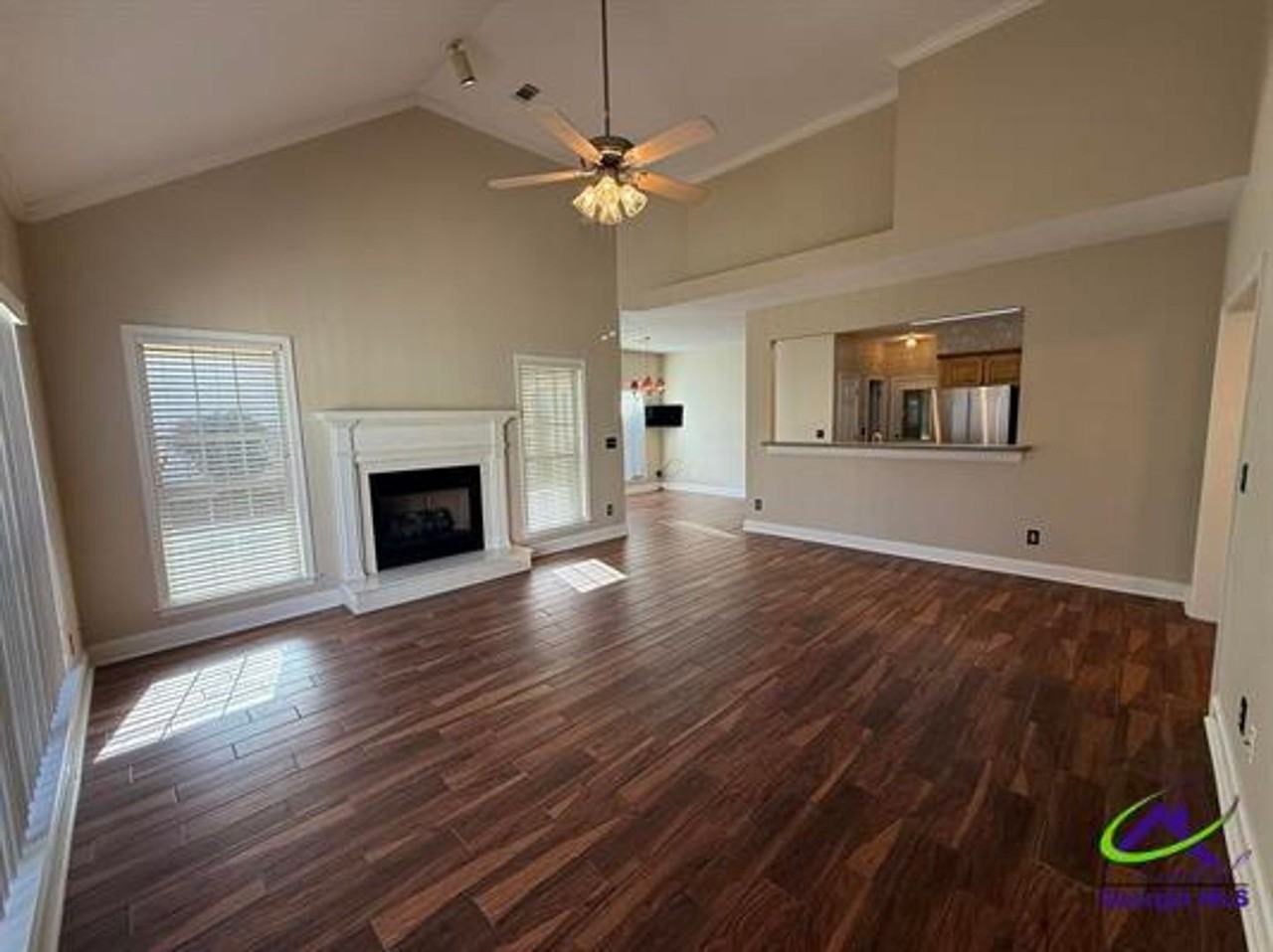 103 Huntington Way - Photo 4 of 26