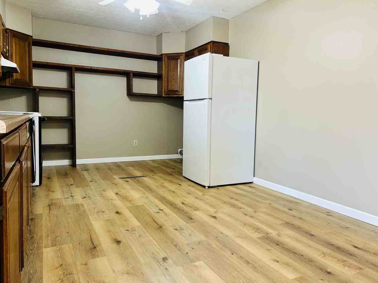 607 Sara St - Photo 6 of 13