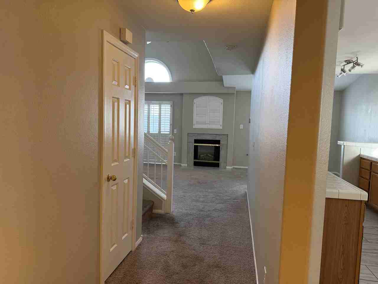 8432 Pacific Fountain Ave - Photo 3 of 38