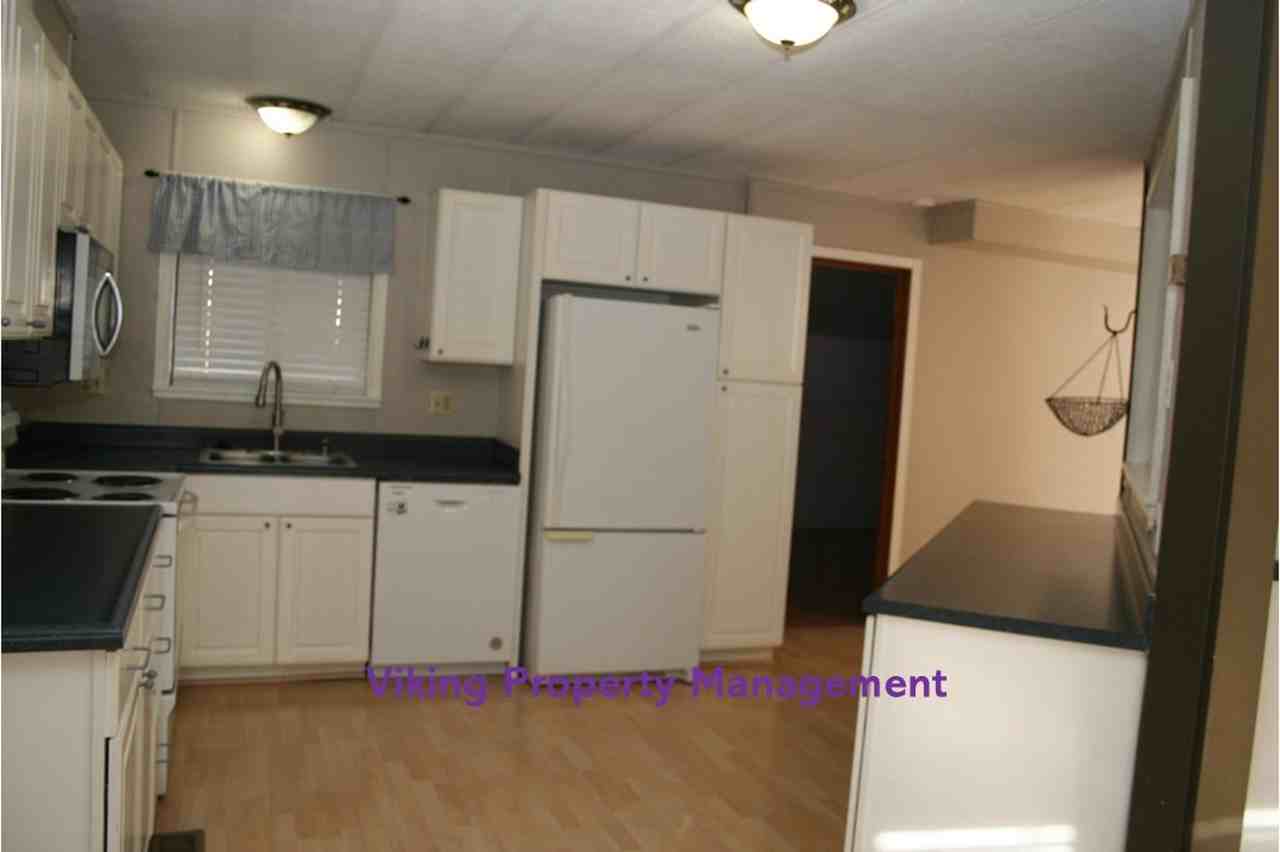 687 Nw Apollo Rd - Photo 2 of 17