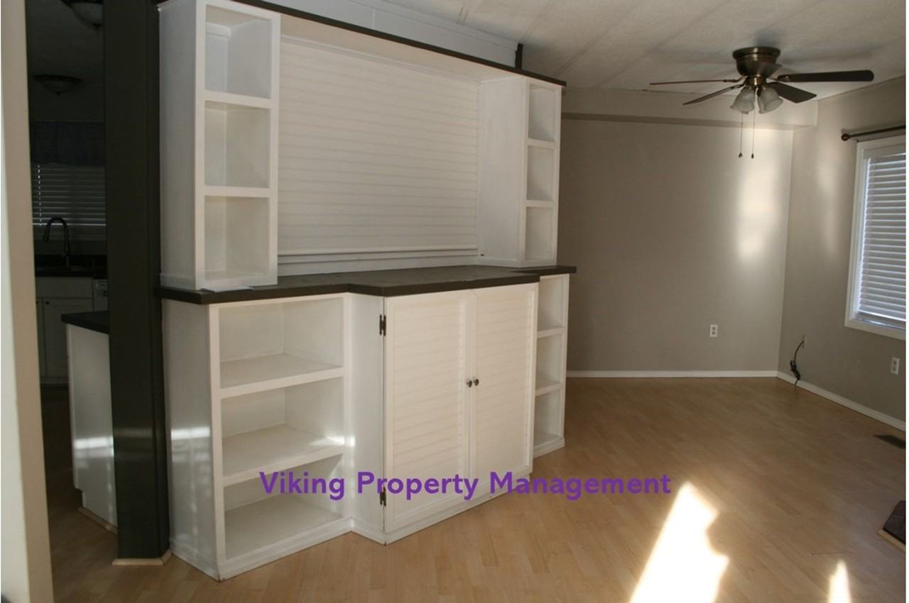 687 Nw Apollo Rd - Photo 5 of 17