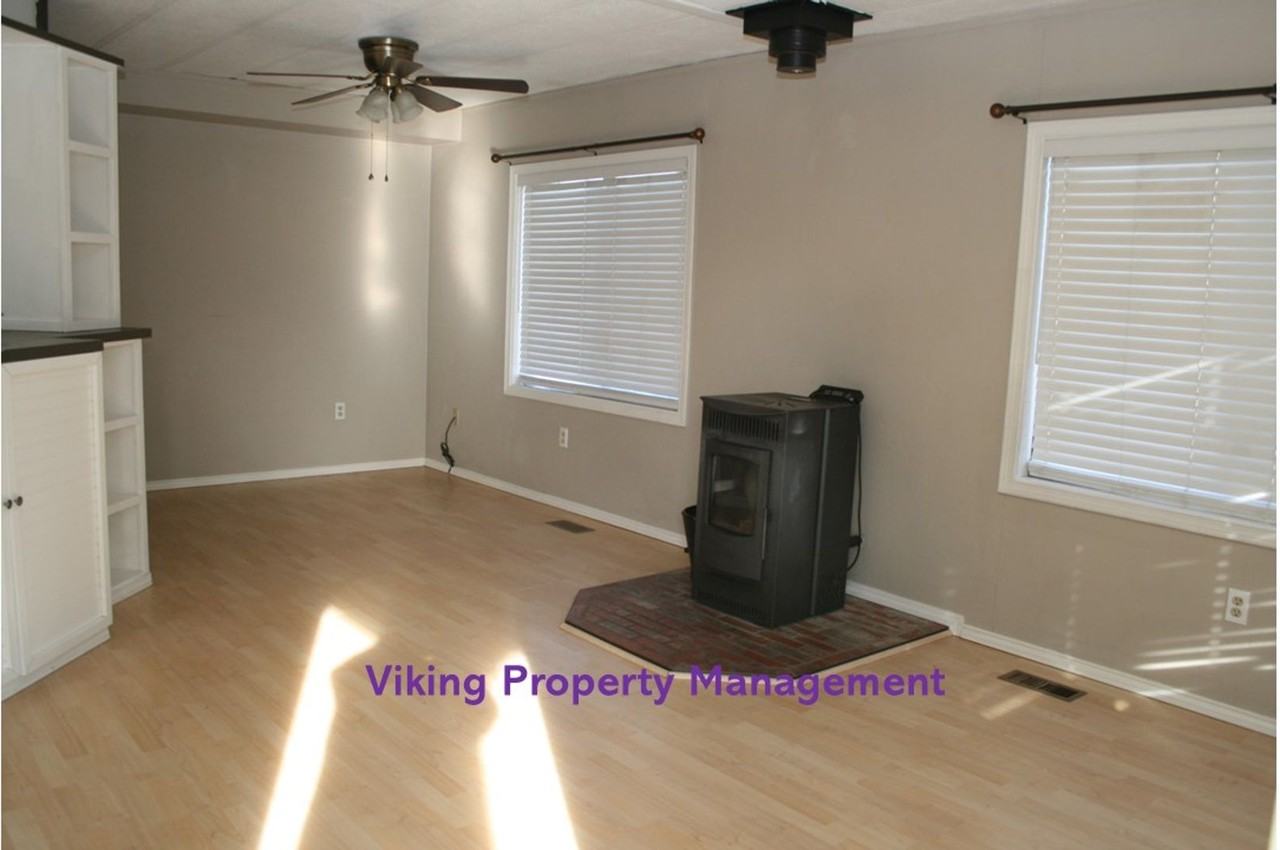 687 Nw Apollo Rd - Photo 6 of 17