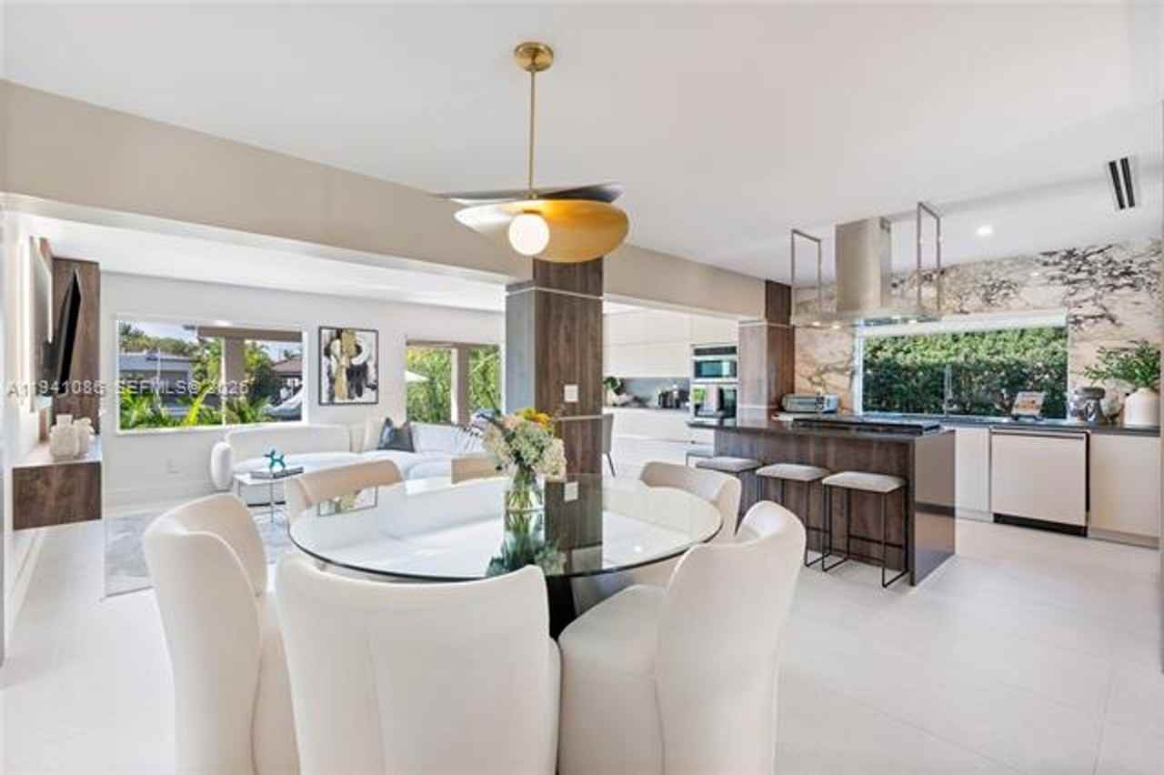 7810 Hawthorne Ave #0 - Photo 3 of 39