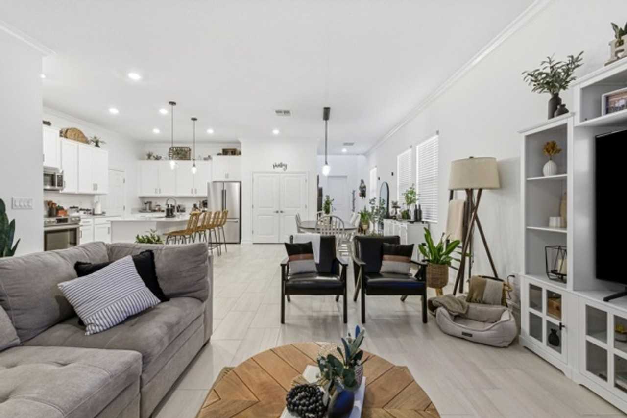 7410 S Faul St - Photo 7 of 43