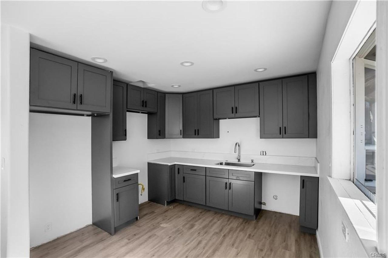 20554 Valerio St - Photo 6 of 11