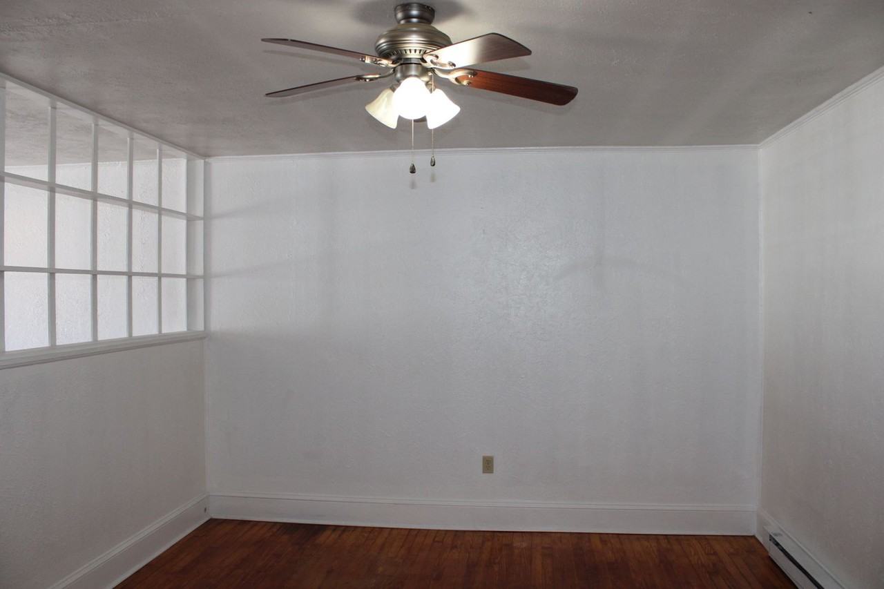 502A E Main St - Photo 6 of 17