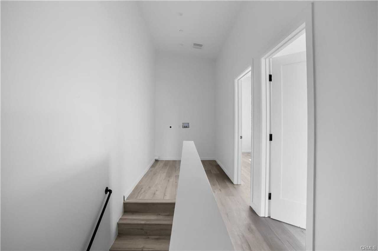 20553 Valerio St - Photo 6 of 12