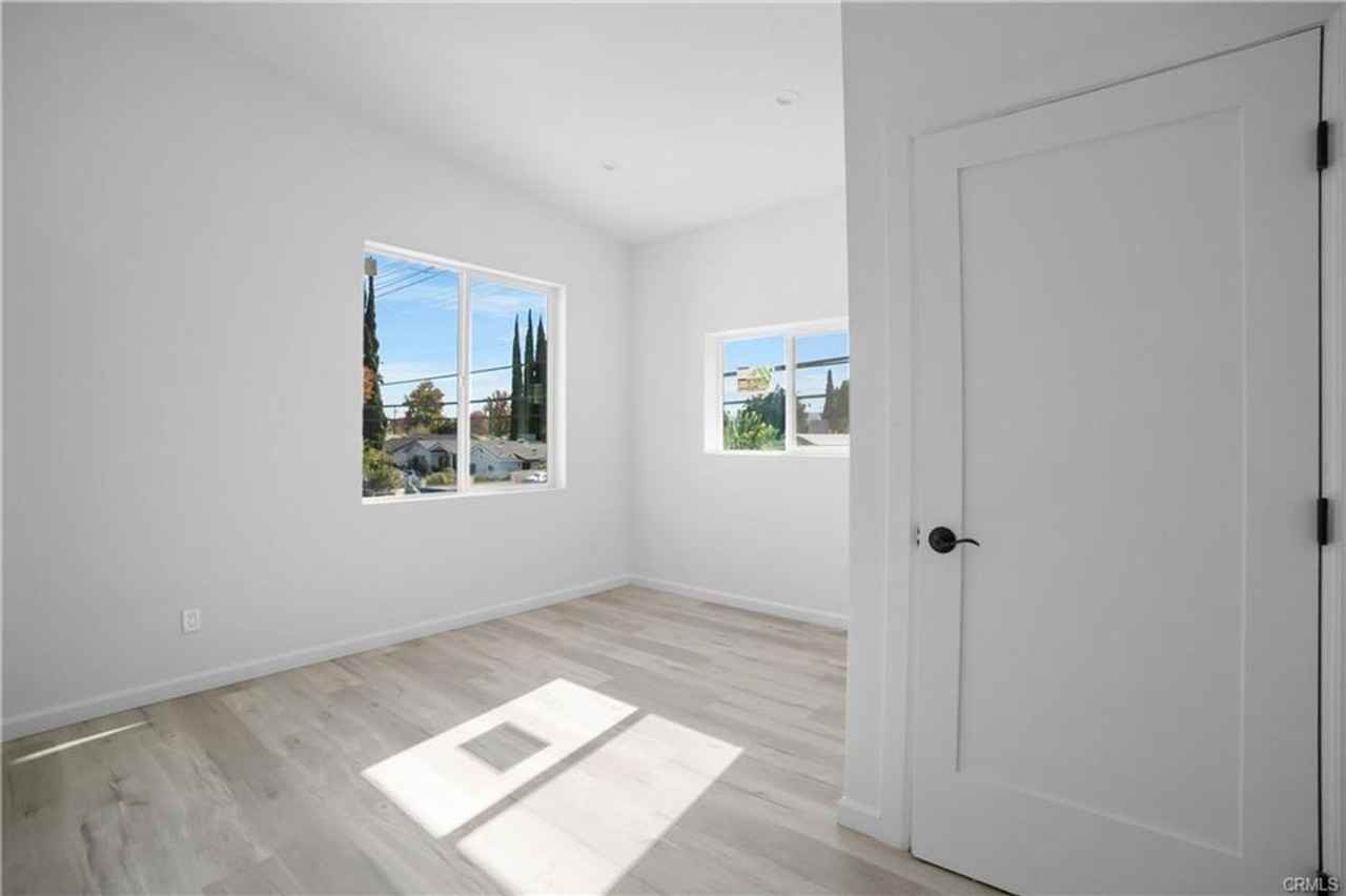 20553 Valerio St - Photo 7 of 12