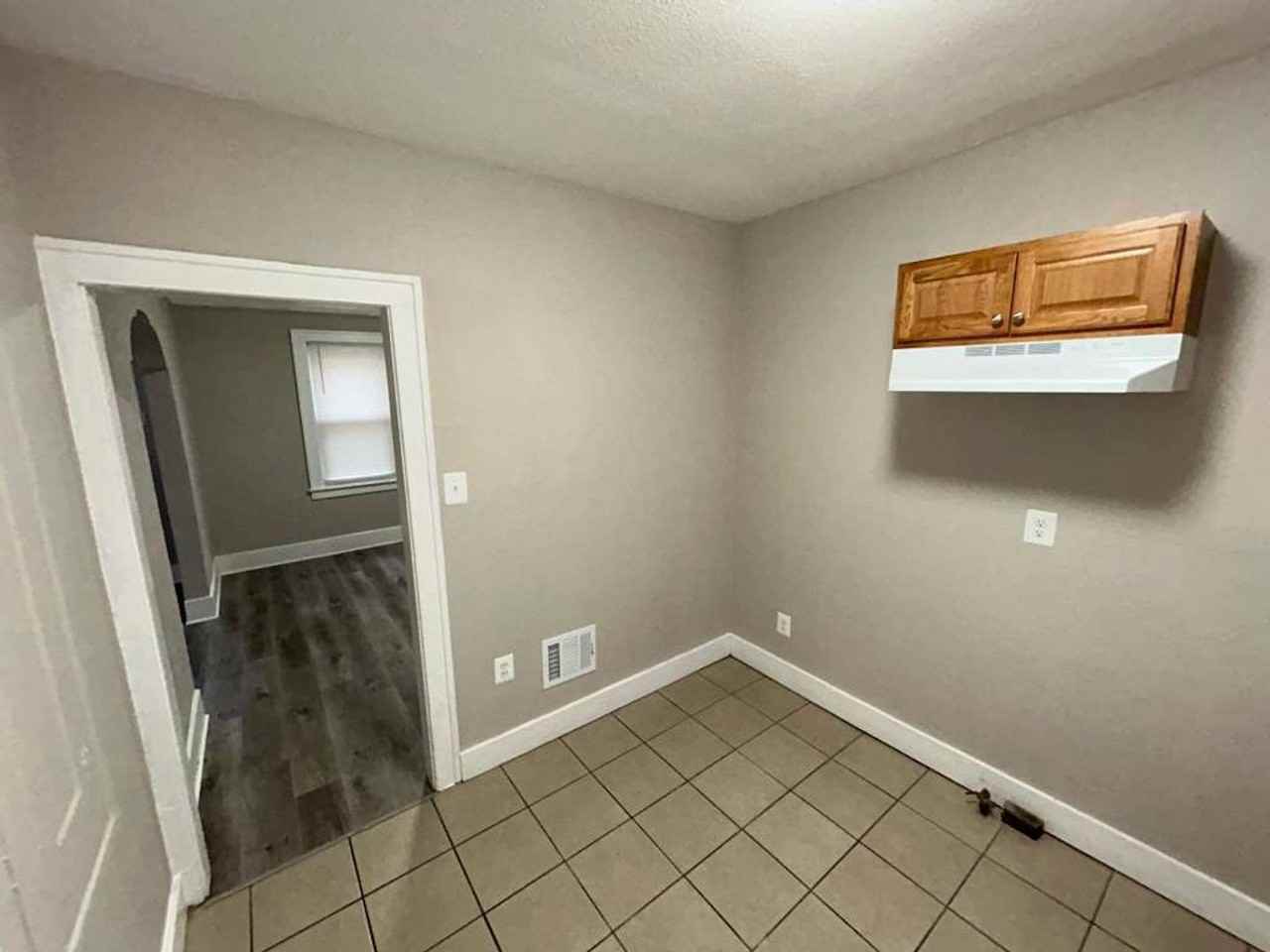 16559 Sorrento St - Photo 7 of 24