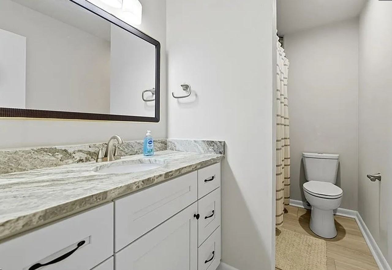 5025 Clairmont Ct - Photo 4 of 5