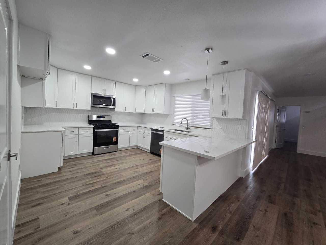 2329 Michael Cir - Photo 7 of 27