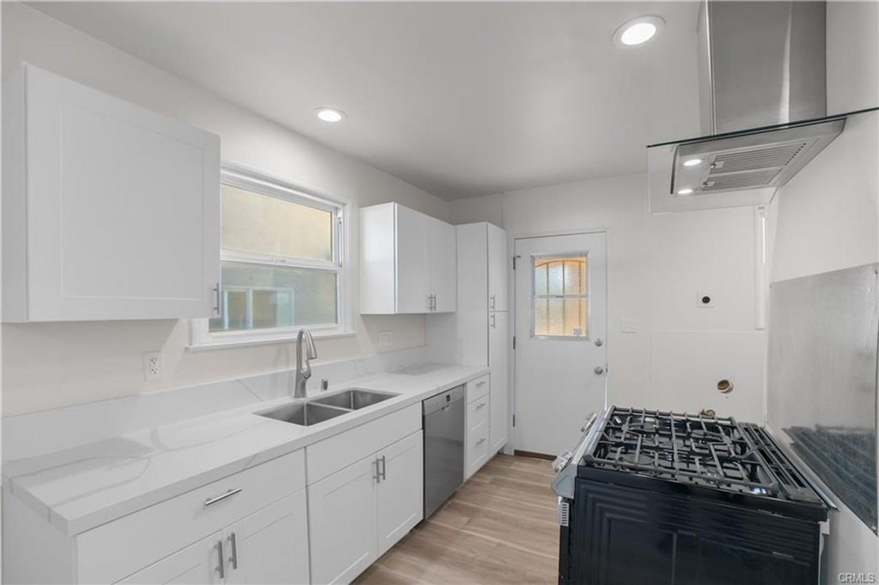 7400 Cozycroft Ave - Photo 2 of 14