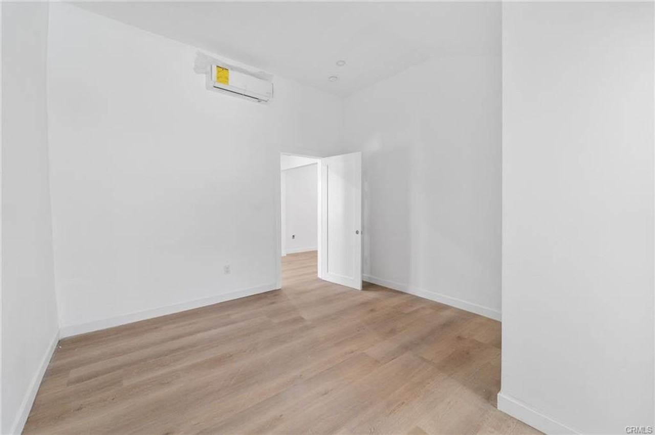 8510 Wilbur Ave - Photo 5 of 12