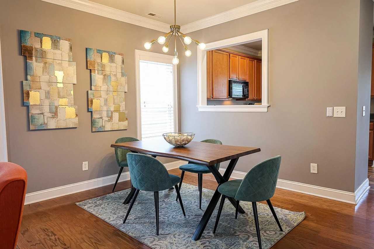 7558 Acc Blvd - Photo 2 of 27