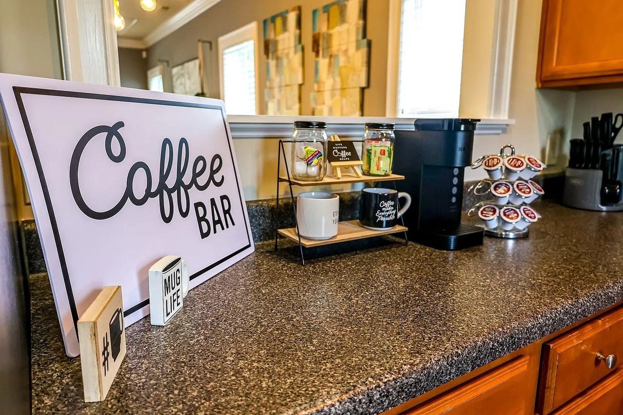 7558 Acc Blvd - Photo 5 of 27