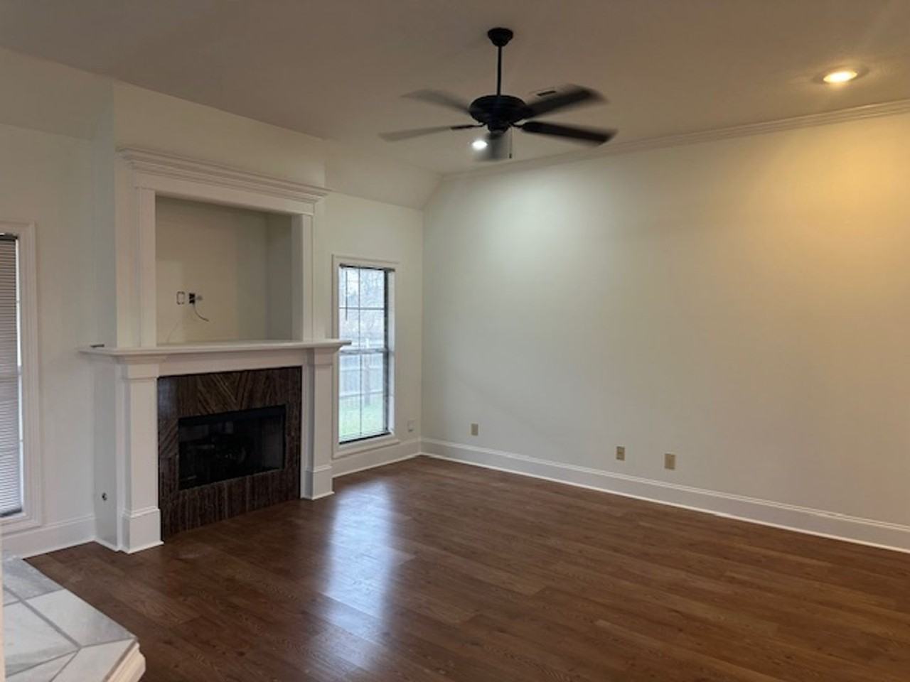 194 Bradfield Rd - Photo 2 of 11