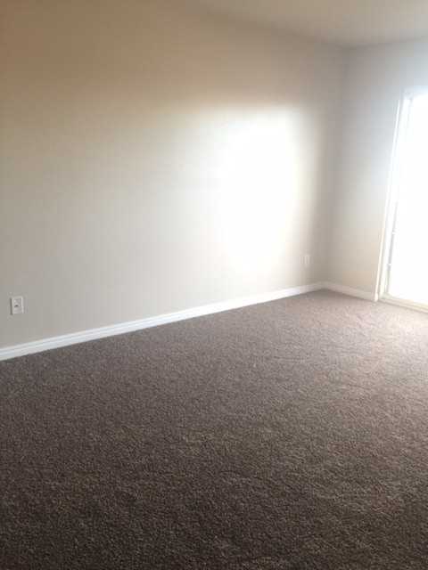 105 W Daybreak Ln - Photo 6 of 11