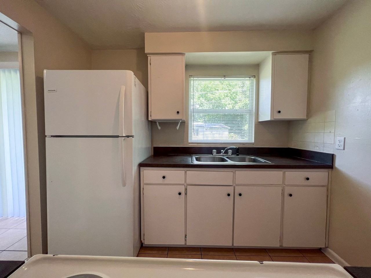 536 Nw 34th St - Photo 7 of 31