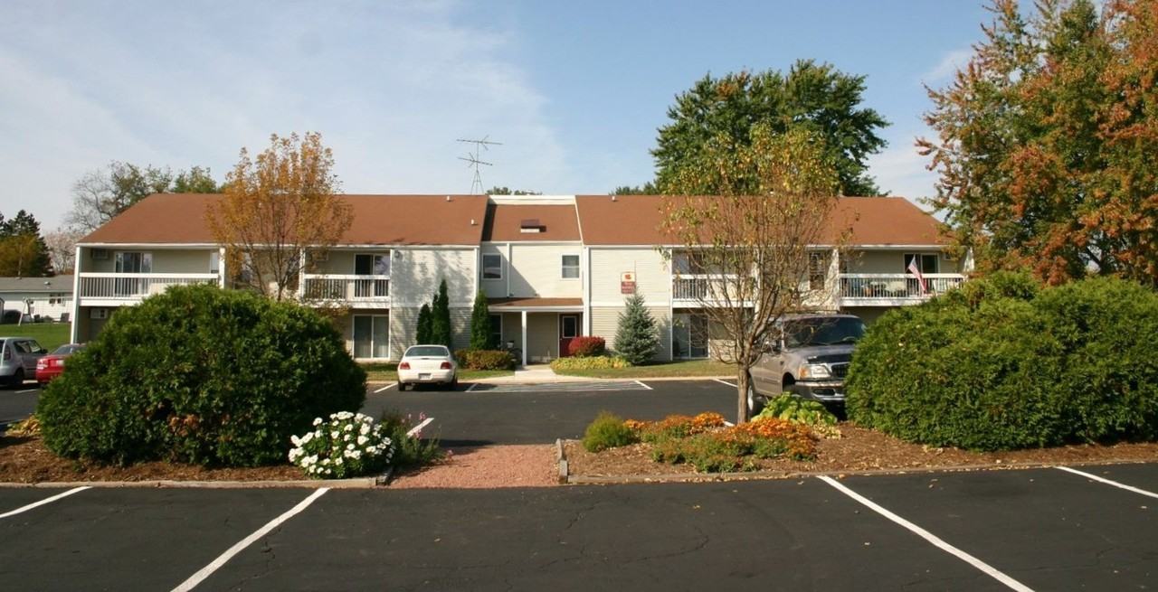 Countryview Apartments - Photo 2 of 4