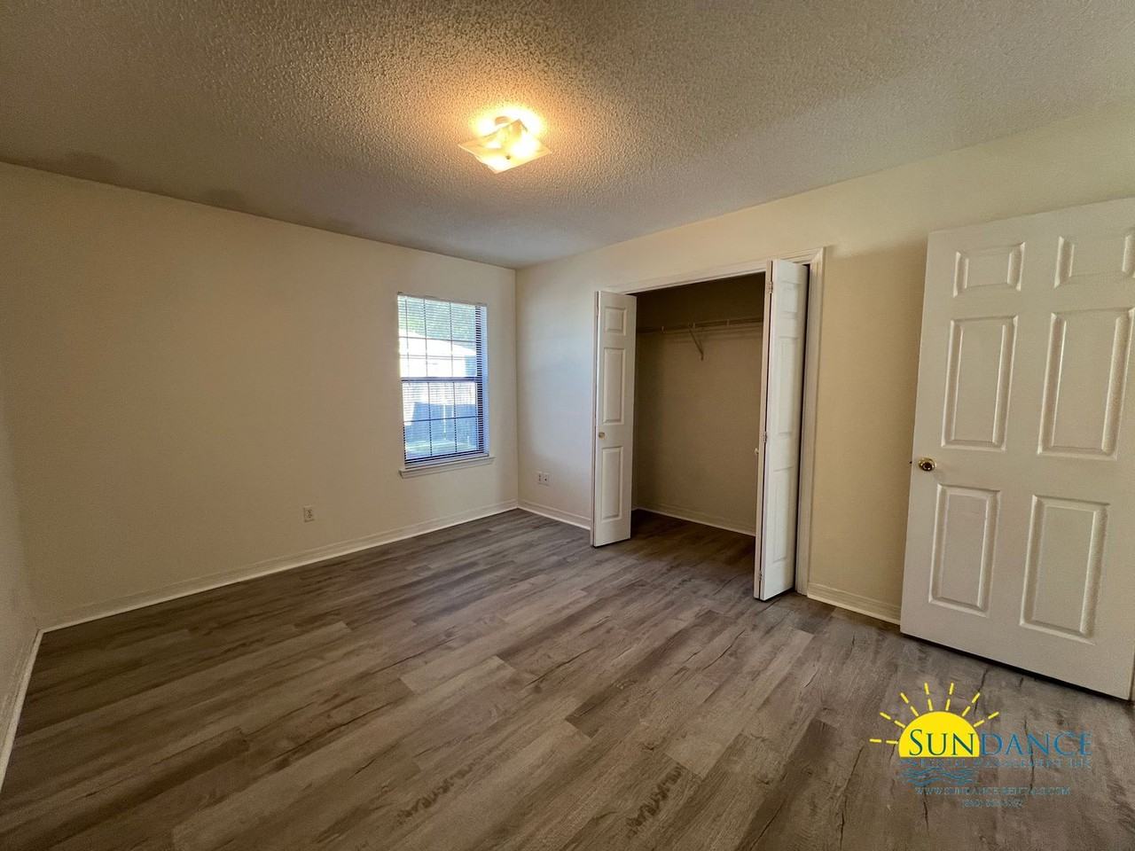 257 Lindberg St - Photo 7 of 13