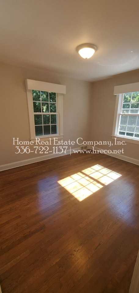 4013 Indiana Ave - Photo 5 of 10