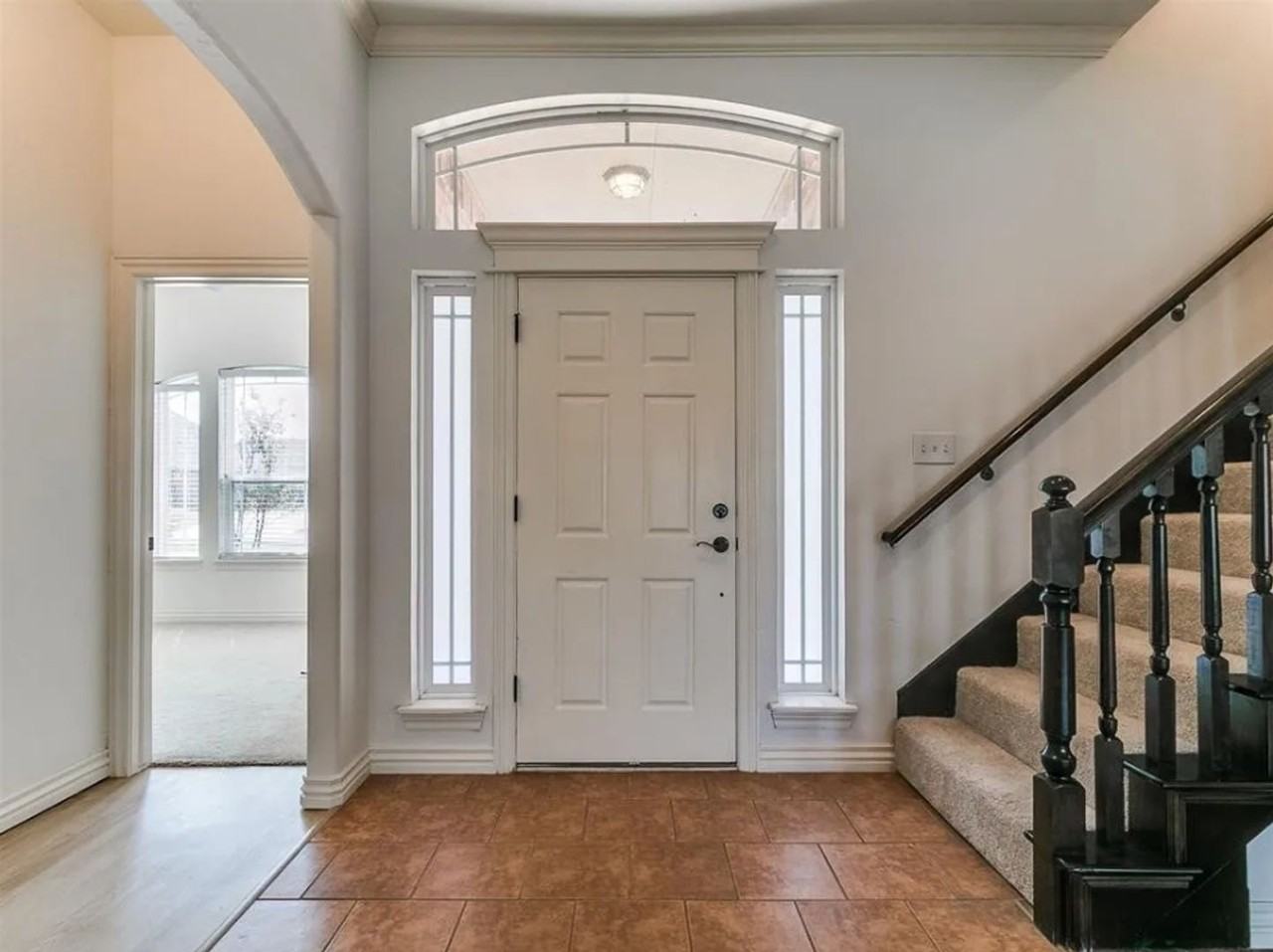 2717 Nw 172nd St - Photo 2 of 22