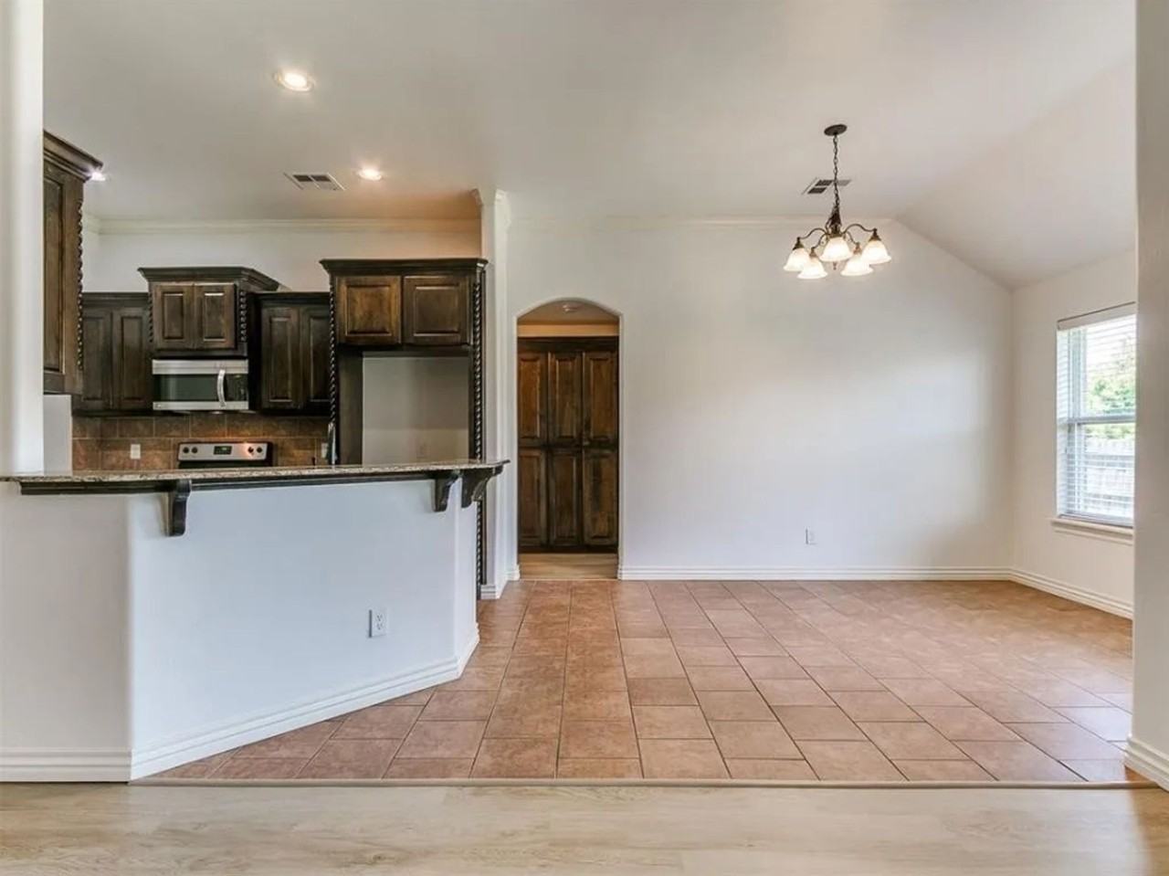 2717 Nw 172nd St - Photo 5 of 22