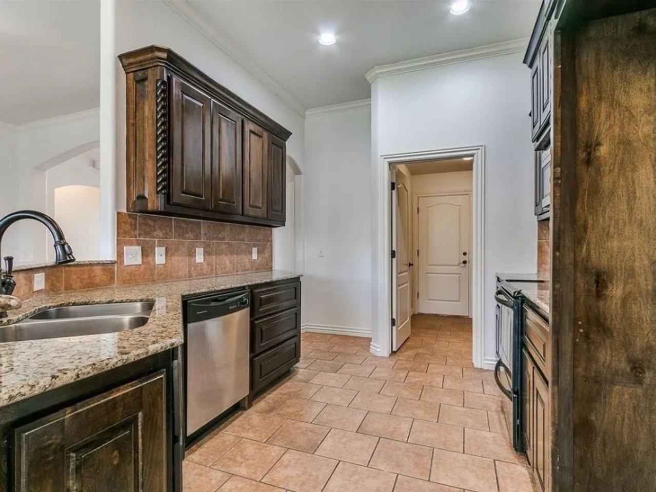 2717 Nw 172nd St - Photo 7 of 22