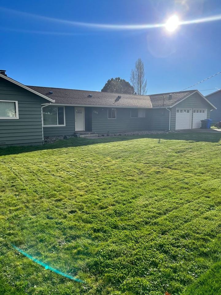 185 Sw 3rd Ave - Photo 2 of 22