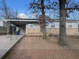 116 Lindenhurst Dr - Photo 1 of 1