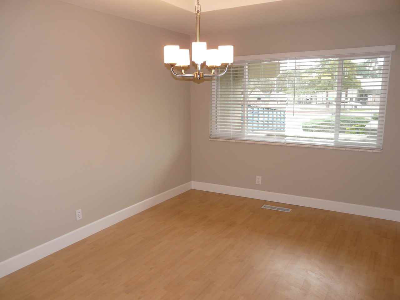 3475 Grossmont Dr - Photo 7 of 18